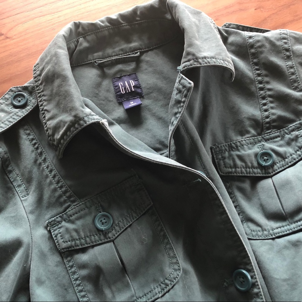 Gap military jacket with belt size M - Picture 2 of 2